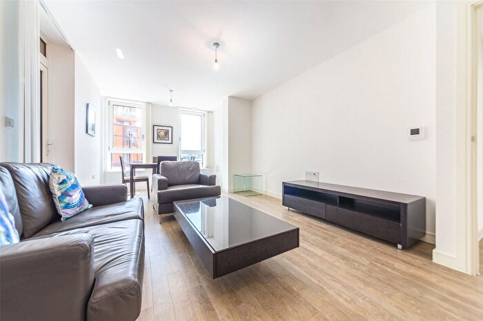 1 Bedroom Flat To Rent In Poldo House, Cable Walk, London, SE10