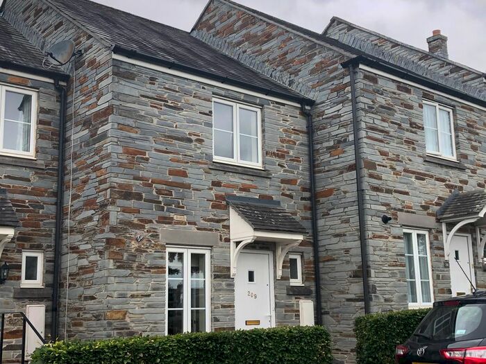 2 Bedroom Property To Rent In Grassmere Way, Pillmere, Saltash, PL12