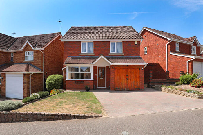3 Bedroom Detached House For Sale In Cornfield Way, Burton Latimer, NN15