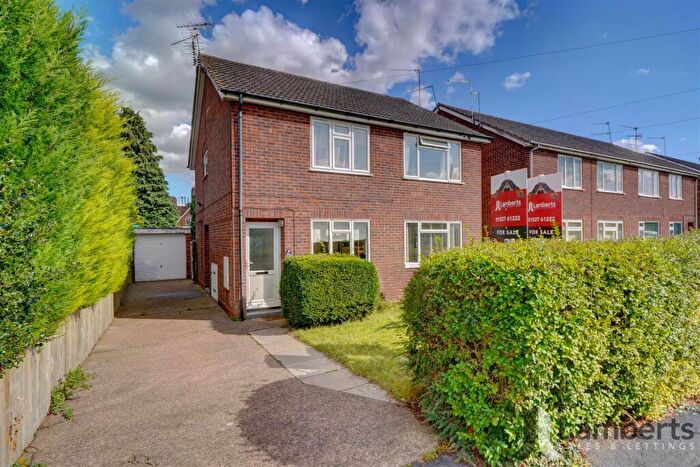 2 Bedroom Maisonette To Rent In New Road, Studley, B80