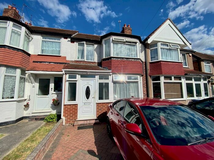 3 Bedroom Property To Rent In Bleasdale Avenue, Perivale, UB6