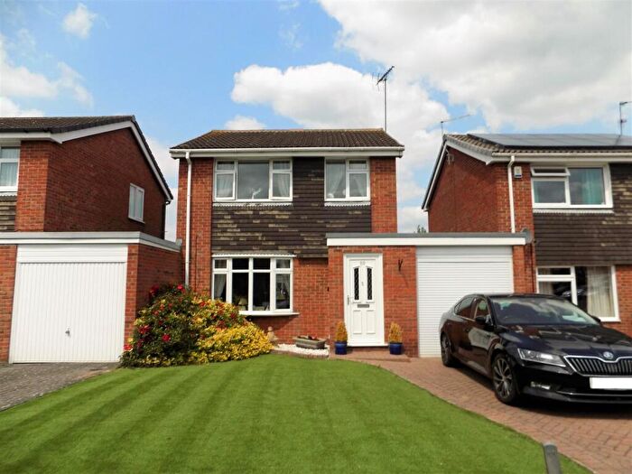 3 Bedroom Detached House For Sale In Stainmore Grove, Bingham, NG13