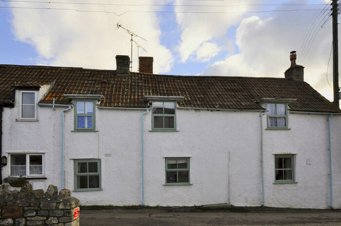 3 Bedroom Cottage To Rent In Tuttors Hill, BS27