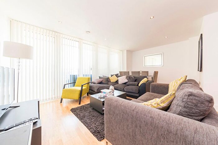 3 Bedroom Flat To Rent In Seager Place, Deptford, SE8