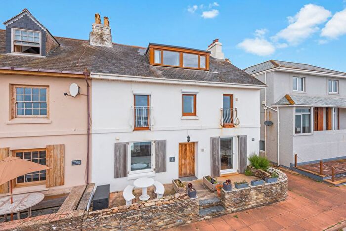 3 Bedroom Flat For Sale In Torcross, Kingsbridge, TQ7