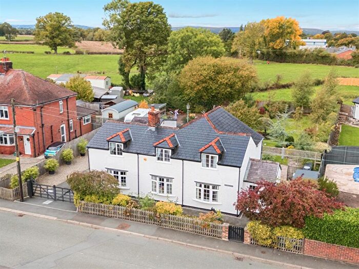4 Bedroom Cottage For Sale In Ellesmere Lane, Penley., LL13