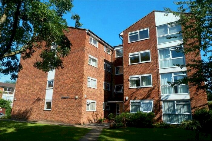 2 Bedroom Flat To Rent In Brompton Court, Aran Drive, Stanmore, HA7