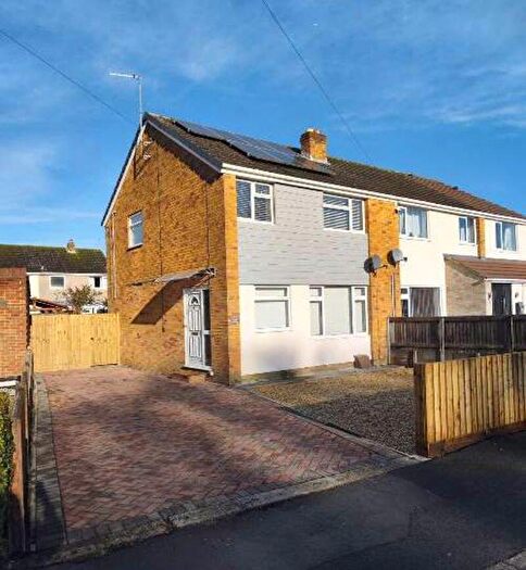 3 Bedroom Semi-Detached House To Rent In Bed Unfurnished House, Chantry Gardens, Trowbridge, BA14