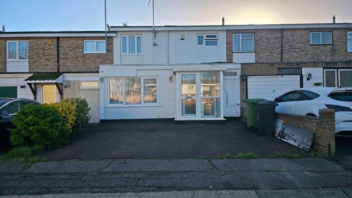 4 Bedroom Terraced House To Rent In Ravensfield, Basildon, SS14