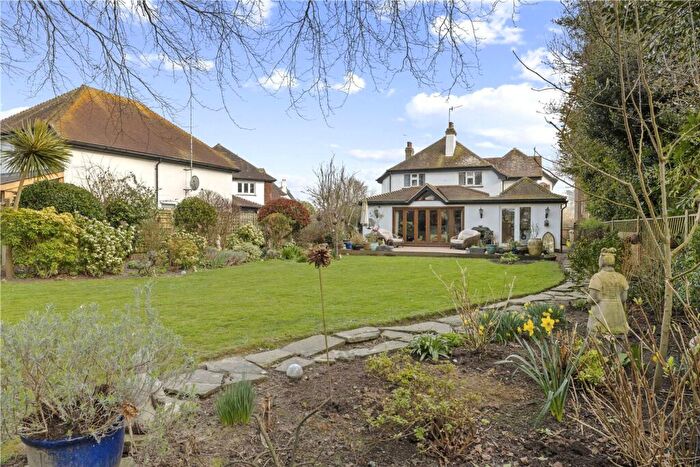 4 Bedroom Detached House For Sale In Sea Way, Middleton-On-Sea, PO22