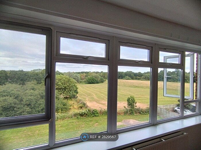 3 Bedroom Flat To Rent In Hornbeam Road, Buckhurst Hill, IG9