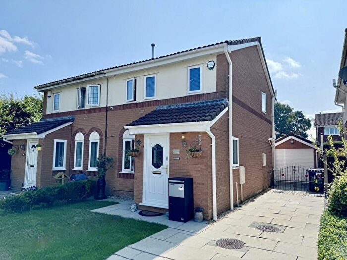 3 Bedroom Semi-Detached House For Sale In Aspendale Close, Longton, PR4