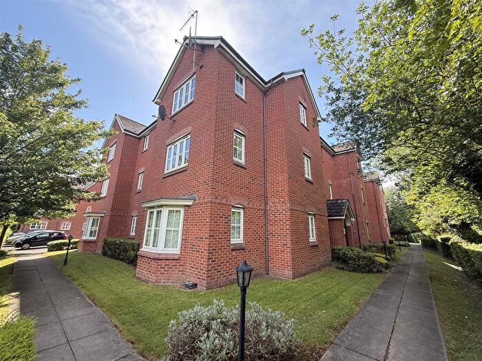 1 Bedroom Apartment For Sale In Hendeley Court, Burton-On-Trent, DE14