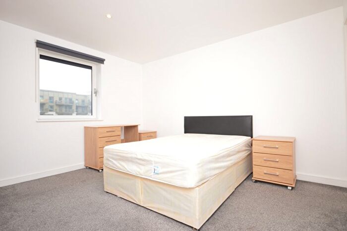 2 Bedroom Flat To Rent In Western Gateway, Royal Victoria, E16