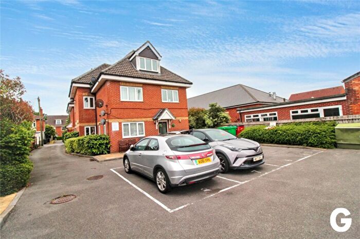 2 Bedroom Apartment To Rent In Hawthorn Road, Bournemouth, Dorset, BH9