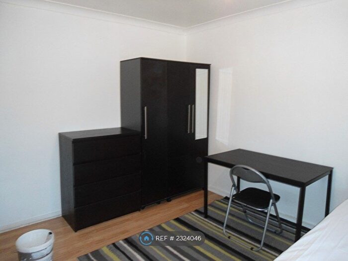 Studio To Rent In Kingsley Road, Hounslow, TW3