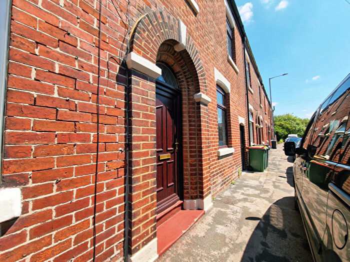 3 Bedroom Terraced House To Rent In Waterloo Road, Ashton-on-Ribble, Lancashire, PR2