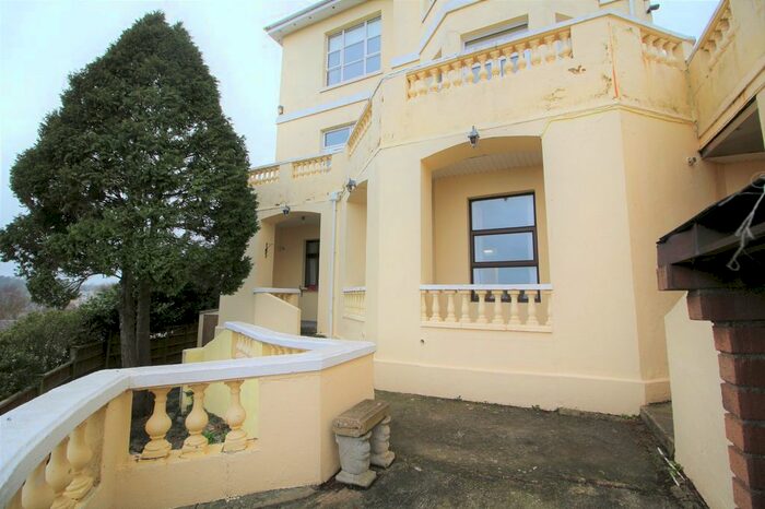 2 Bedroom Flat To Rent In Ash Hill Road, TQ1