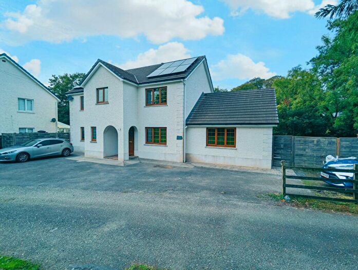 4 Bedroom Detached House For Sale In Castell Pigyn Road, Abergwili, Carmarthen, Carmarthenshire., SA31