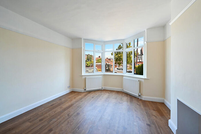 3 Bedroom House To Rent In Queen Mary Avenue, SM4