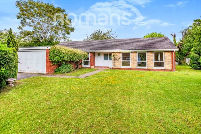 4 Bedroom Bungalow To Rent In Maidenhead Court Park, SL6