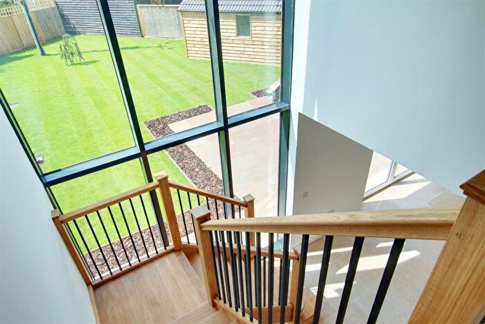 5 Bedroom Detached House For Sale In Parkhall Road, Somersham, PE28
