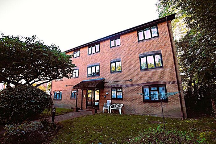 1 Bedroom Flat To Rent In Leigh Road, Eastleigh, SO50