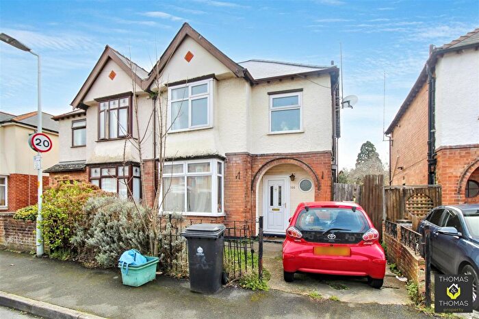4 Bedroom Semi Detached House For Sale In Deans Way, Kingsholm, GL1