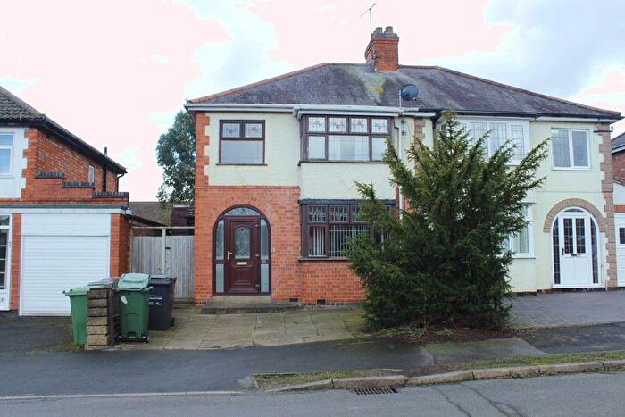 3 Bedroom Semi-Detached House To Rent In Sycamore Road, Birstall, LE4