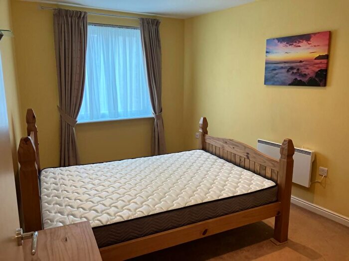 2 Bedroom Flat To Rent In Blenheim Centre, Hounslow, TW3