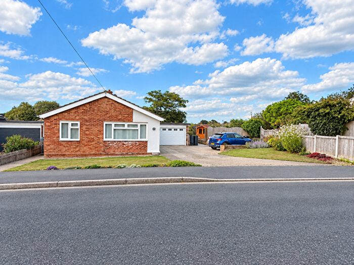 3 Bedroom Bungalow For Sale In Pyesand, Kirby Le Soken, Essex, CO13