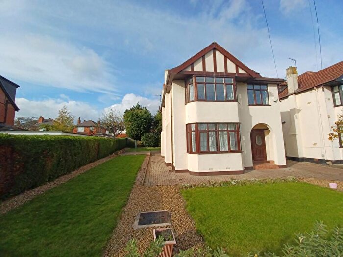 5 Bedroom Detached House To Rent In Montagu Crescent, Leeds, West Yorkshire, LS8