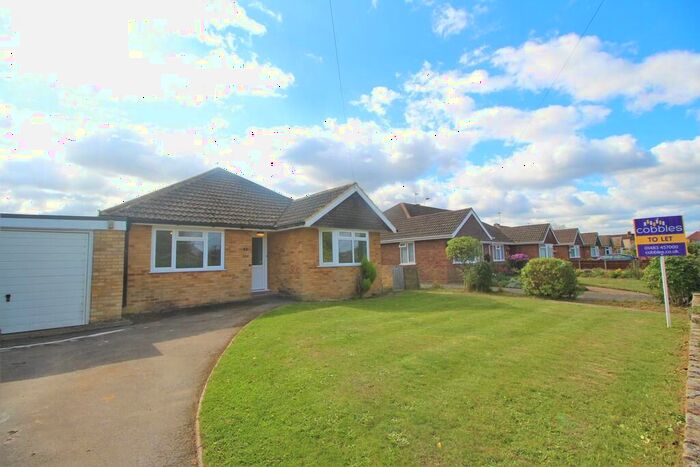 3 Bedroom Detached Bungalow To Rent In Littlefield Way, Fairlands, GU3