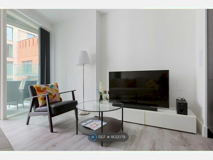 1 Bedroom Flat To Rent In Portal Way, London, W3