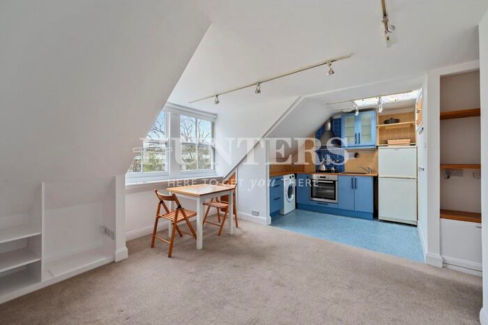 1 Bedroom Flat To Rent In Newington Green, London, N16