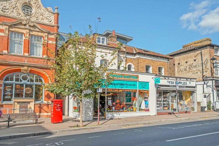 1 Bedroom Flat To Rent In Victoria Road, Surbiton, KT6