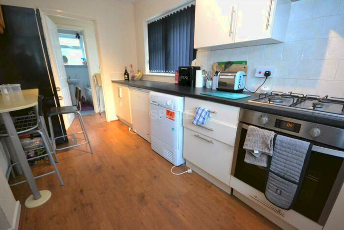 3 Bedroom Semi-Detached House To Rent In Linden Road, Shinfield, Reading, Berkshire, RG2