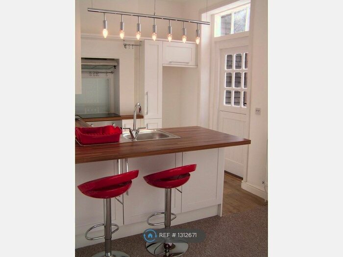 1 Bedroom Flat To Rent In High Street, Sittingbourne ME10