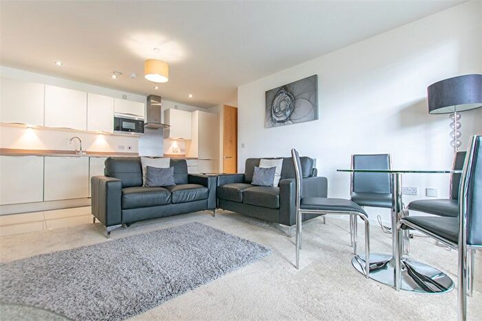 2 Bedroom Flat To Rent In Ferry Court, Cardiff, CF11