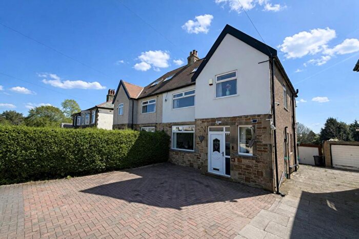 4 Bedroom Semi Detached House For Sale In Dudwell Lane., Skircoat Green, Halifax, HX3