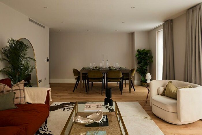 4 Bedroom Apartment To Rent In Flat, Baker, Baker Street, London, NW1