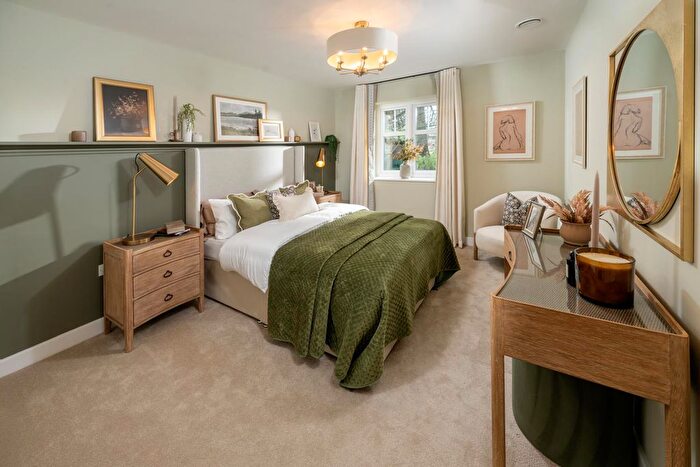 1 Bedroom Flat To Rent In Haslemere Road, Liphook, GU30