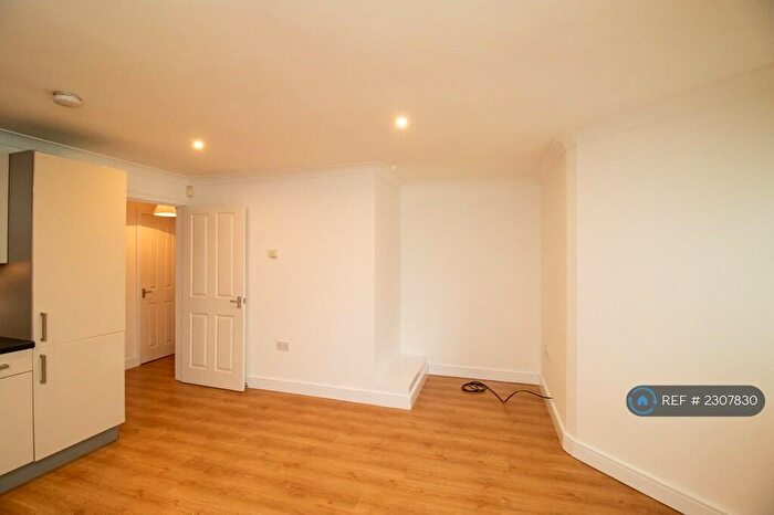 1 Bedroom Flat To Rent In St. Johns Street, Bury St. Edmunds, IP33