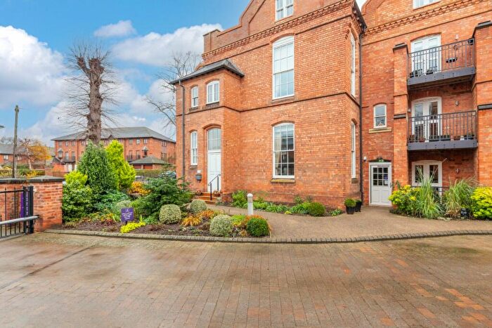 2 Bedroom Retirement Property For Sale In Claverdon House, Lillington Avenue, Leamington Spa, Warwickshire, CV32