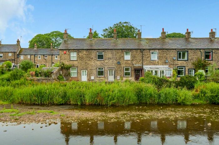 2 Bedroom Terraced House For Sale In River Place, Gargrave, Skipton, North Yorkshire, BD23