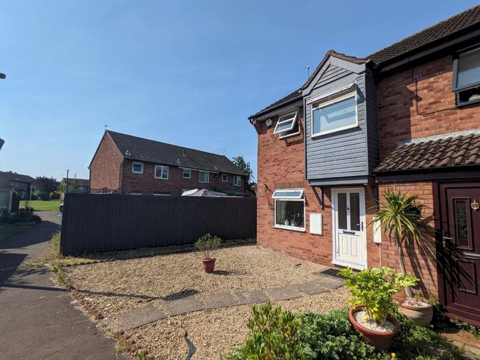 3 Bedroom Property To Rent In Althorp Drive, Penarth, CF64