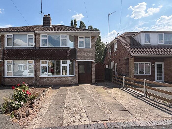 3 Bedroom Semi Detached House For Sale In River Close, Bedworth, CV12