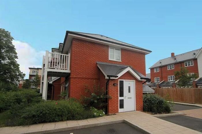 2 Bedroom Maisonette To Rent In Chequers Avenue, High Wycombe, HP11