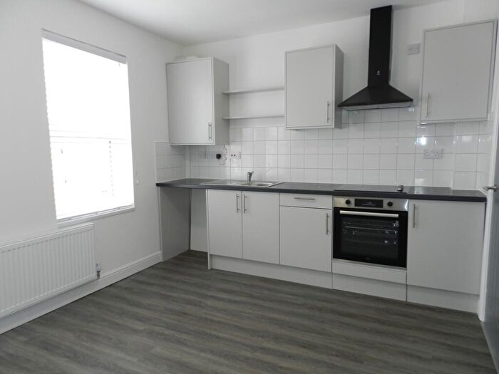 2 Bedroom Flat To Rent In Clarke Road, Northampton, Northamptonshire, NN1