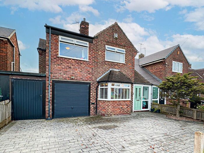 4 Bedroom Semi Detached House For Sale In Bramwell Avenue, Prenton, CH43